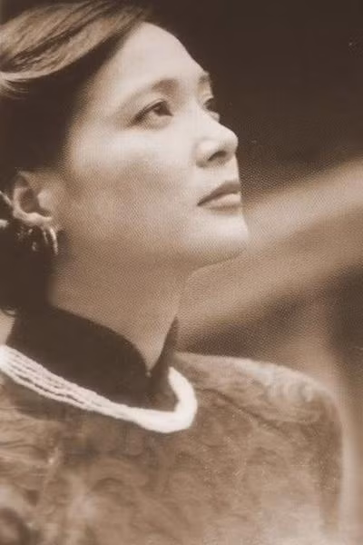 KHÓ TIN: Nhan sắc NSND Lê Khanh 'hạ' cùng lúc 3 hoa hậu - Hình 10 KHO TIN: Nhan sac NSND Le Khanh 'ha' cung luc 3 hoa hau-Hinh-10