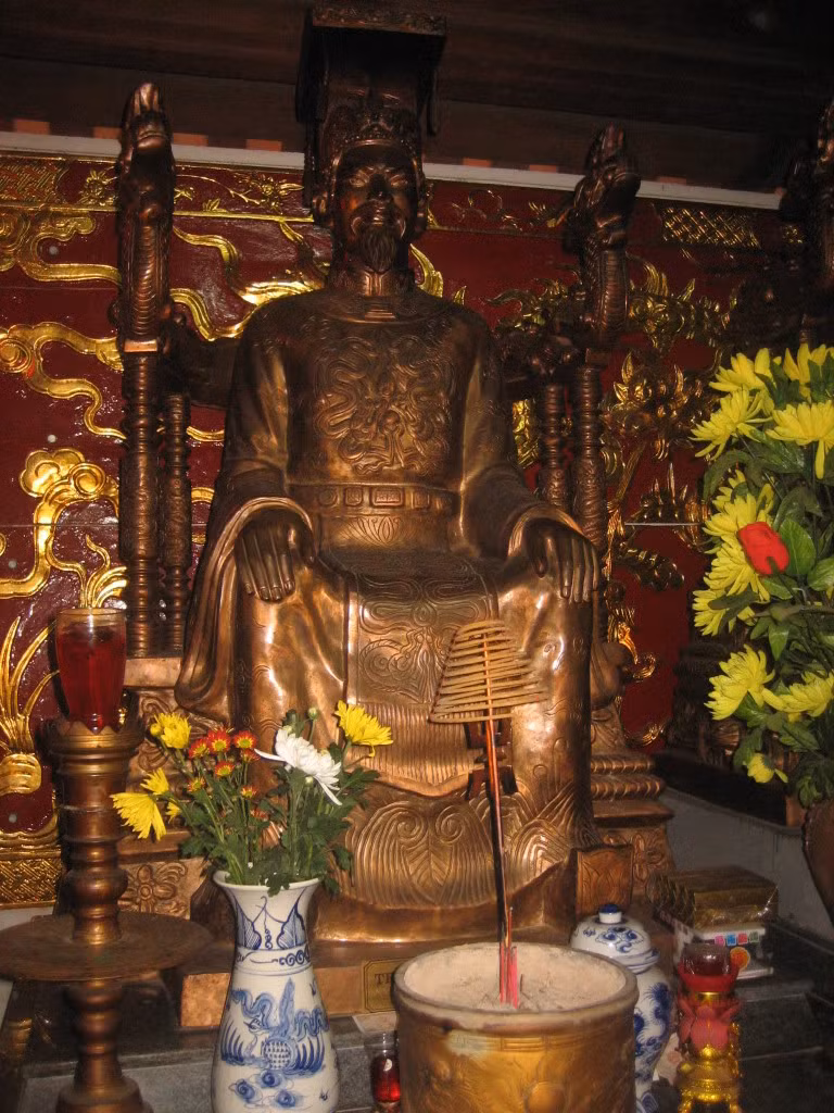 Diem danh cac vua chua tuoi Ty vang danh lich su Viet Nam