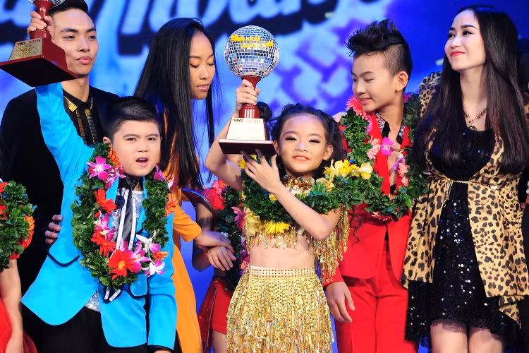 Linh Hoa đăng quang "Bước Nhảy Hoàn Vũ Nhí". (Ảnh: Lý Võ Phú Hưng)