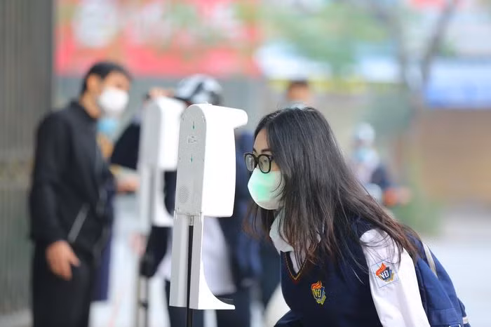 Thêm một quận ở Hà Nội cho học sinh lớp 12 dừng học trực tiếp Them mot quan o Ha Noi cho hoc sinh lop 12 dung hoc truc tiep