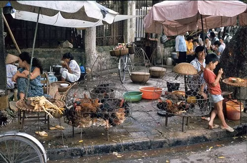 Mọt góc chợ cóc vỉa hè phố cổ.