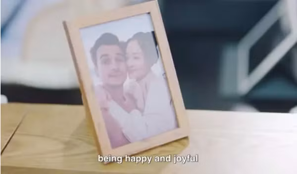 Phat hien anh chup cung nguoi yeu bi “xai chua” trong phim ngon tinh Trung Quoc-Hinh-2