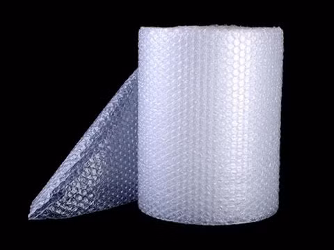  2. Bao bì màng bong bóng ban đầu là giấy dán tường: Bọc bong bóng là không thể thiếu trong bao bì sản phẩm ngày nay, nhưng ban đầu nó không được phát minh cho mục đích này. 