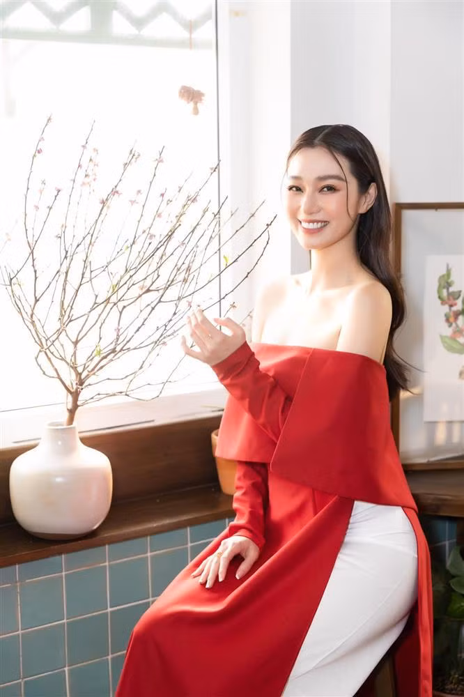 Khánh My: "Chúc mừng năm mới - Nhâm Dần 2022. Chúc mọi người năm mới nhiều sức khỏe, vạn sự như ý".