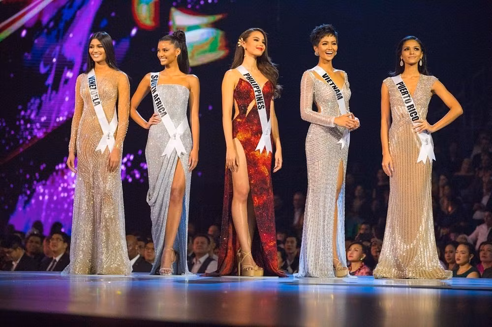 Do Thi Ha lot top 5 Miss World, Viet Nam se co chuoi sieu ky tich-Hinh-3