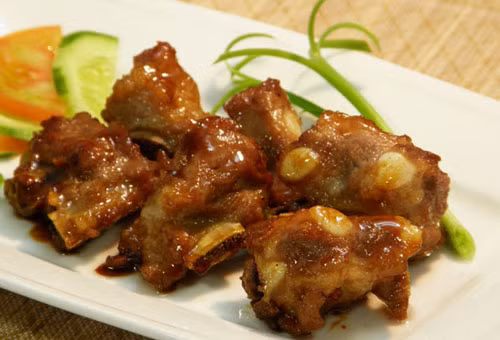 Sườn kho tộ.