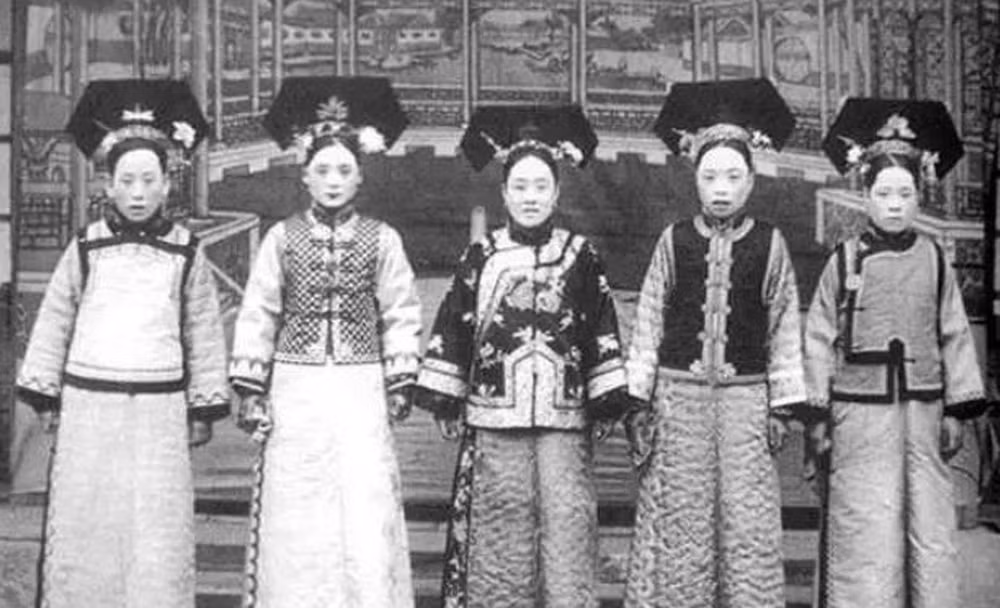 Vi sao cong chua thoi xua hau het khong sinh duoc con?