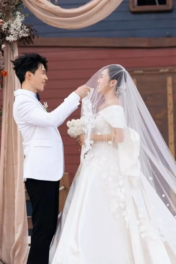 Anh Tu - Dieu Nhi quyet pha vo quy tac suot 7 nam yeu