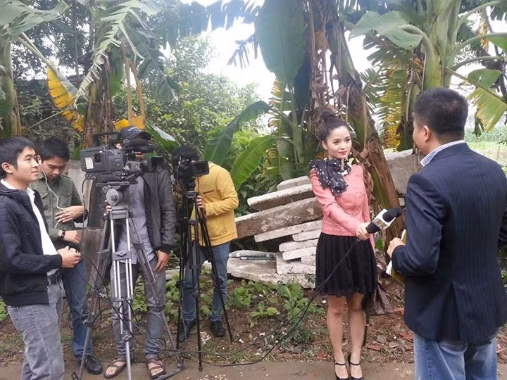 Phương Thảo từng có thời gian học tập tại trường Đại học Sân khấu và Điện ảnh, Hà Nội.