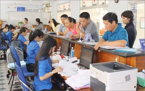 Thanh Hoa se loai nhung can bo “bien chat” ra khoi bo may hanh chinh