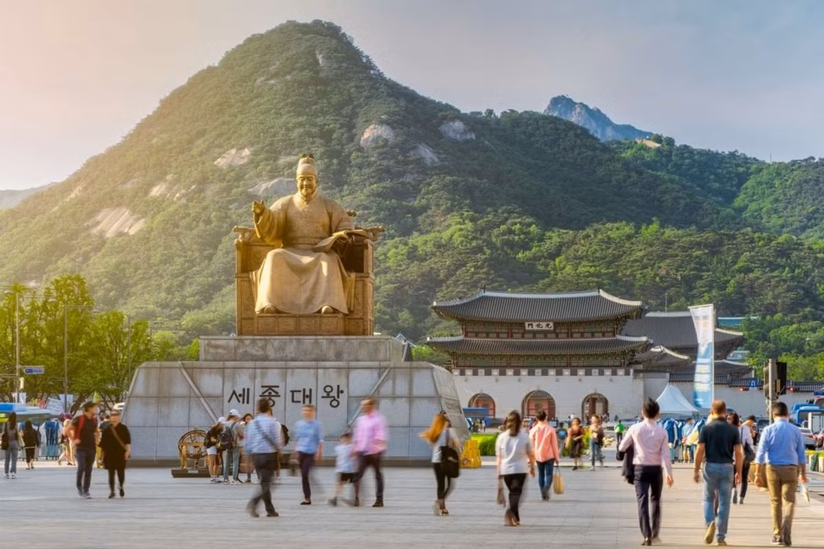 Vào năm 2007 cung điện Gyeongbokgung đã được UNESCO công nhận là Di sản văn hóa thế giới. Ảnh: Traveloka.