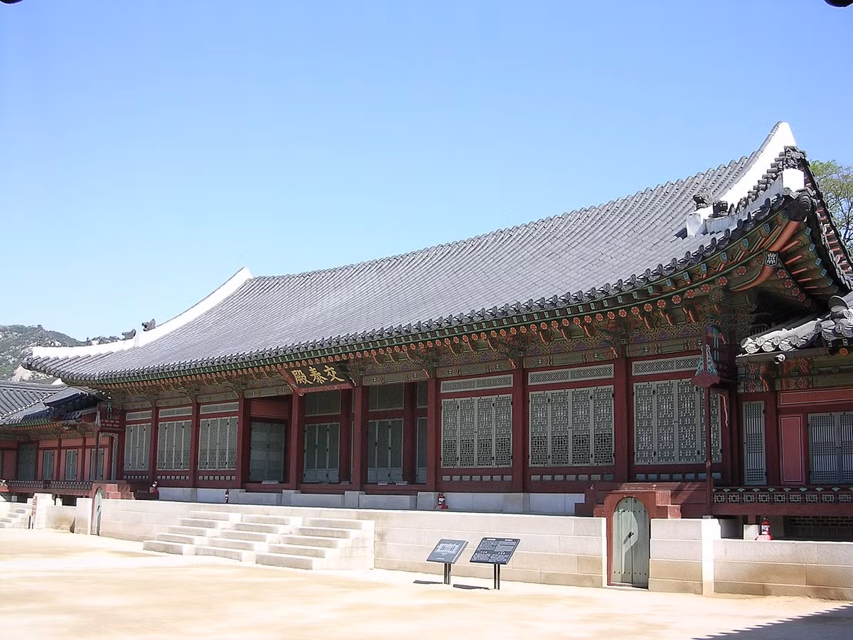 Điện Gyotaejeon (Giao Thái điện) là nơi ở của hoàng hậu. Ảnh: Wikipedia.