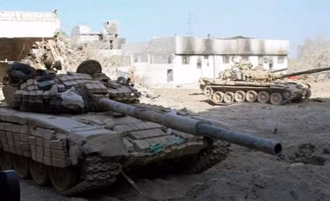 Xe tăng của chính phủ Syria tại Damascus.