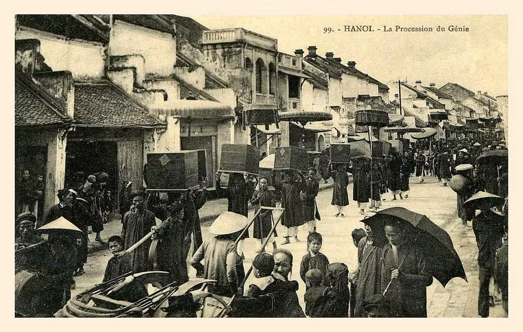 Phố Hàng Hòm.