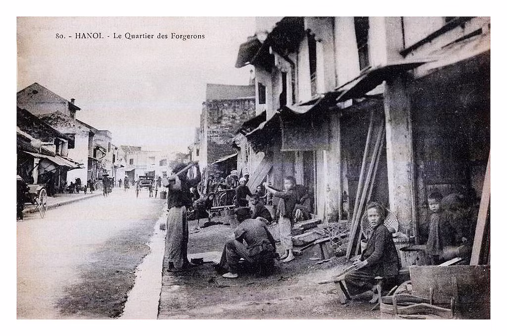 Phố Lò Rèn.