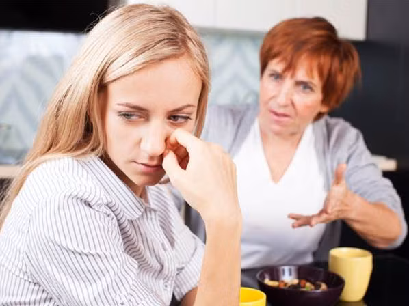 Chuyện khó tin của mẹ chồng khi con dâu ở cữ Chuyen kho tin cua me chong khi con dau o cu