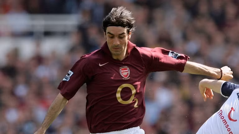 Robert Pires sẽ đem lại những trải nghiệm bóng đá quốc tế độc đáo đến người hâm mộ Việt Nam trong các hoạt động diễn ra tại tòa nhà Bitexco Tower.