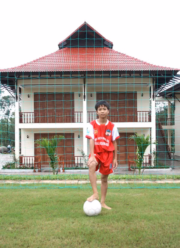 Công Phượng gầy gò của 7 năm trước.