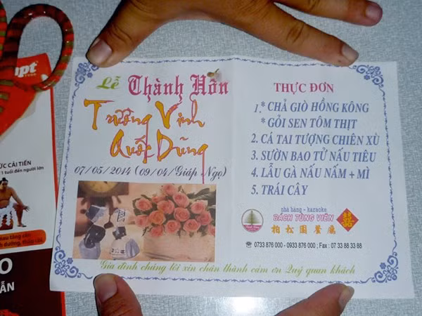 Thực đơn tiệc cưới.