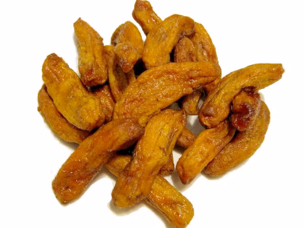 Chuối khô: Chứa nhiều ma-nhê (90mg/100g), kali, vitamin B6 và C giúp cung cấp năng lượng cho cơ thể và chống stress.