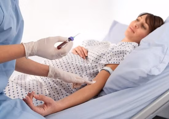 Giữ bình tĩnh. Các trận đau trước khi sinh nên chịu đựng mà không nên kêu la nhiều, nếu không sẽ kéo dài quá trình sinh đẻ vì tốn sức vào việc kêu la.