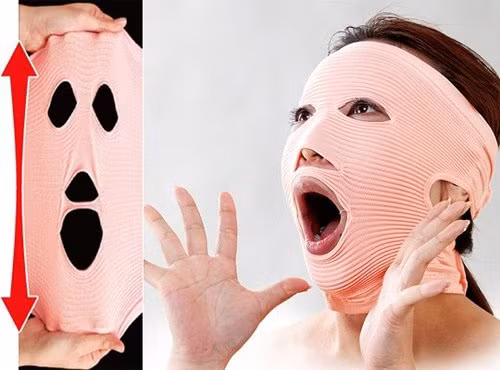 Mặt nạ ninja. Loại mặt nạ giống như màng che mặt của các ninja thời xưa được làm từ chất liệu thun cao cấp, có độ co giãn cao. Các nhà sản xuất khuyến cáo bạn nên đeo kiểu mặt nạ này mỗi ngày chỉ 5 phút, và nó cũng giống như bạn đang bỏ chút thời giờ để tập thể dục cho khuôn mặt. Loại mặt nạ này đàn hồi tốt, khiến da mặt của bạn được kéo giãn theo hướng lên trên, ngăn chặn tình trạng da bị chảy xệ.