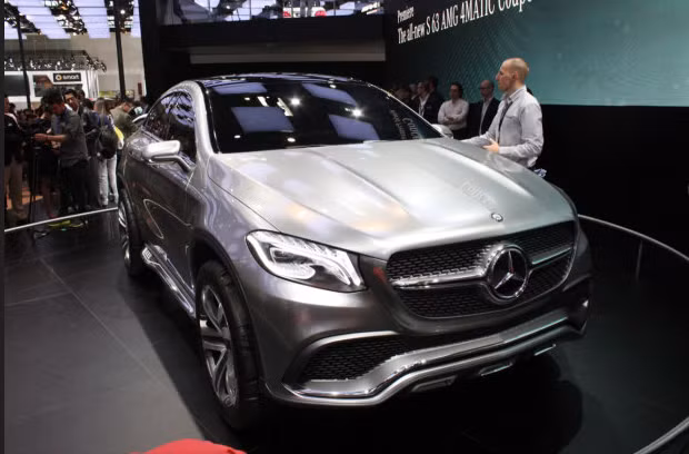 Hình dáng bên ngoài của chiếc xe nhìn tương đối giống với BMW X6 và được sơn màu nhôm Alu Beam. Mercedes-Benz Concept được dự đoán sẽ cạnh tranh mạnh mẽ với đối thủ BMW X6 nhờ nhiều công nghệ mới được áp dụng.