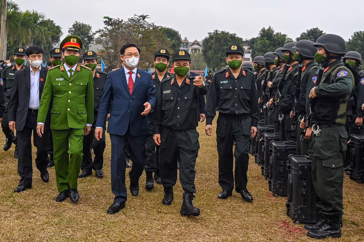 Chủ tịch Quốc hội Vương Đình Huệ biểu dương những thành tích xuất sắc mà Bộ Tư lệnh CSCĐ đã đạt được trong năm qua. Ông nhấn mạnh CSCĐ là lực lượng nòng cốt thực hiện biện pháp vũ trang bảo vệ an ninh quốc gia, bảo đảm trật tự, an toàn xã hội.