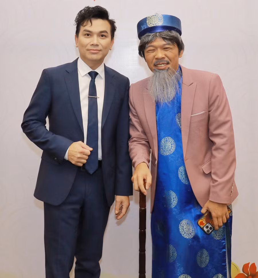 Tự Long, Xuân Bắc tập kịch, Xuân Hinh nhí nhảnh bên Hồng Vân - Hình 10 Tu Long, Xuan Bac tap kich, Xuan Hinh nhi nhanh ben Hong Van-Hinh-10