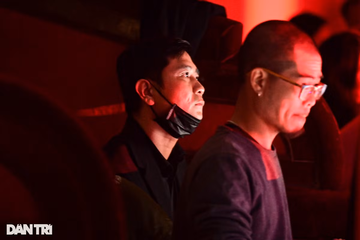 Hong Dang, Ho Hoai Anh cung xuat hien sau on ao doi tu-Hinh-5