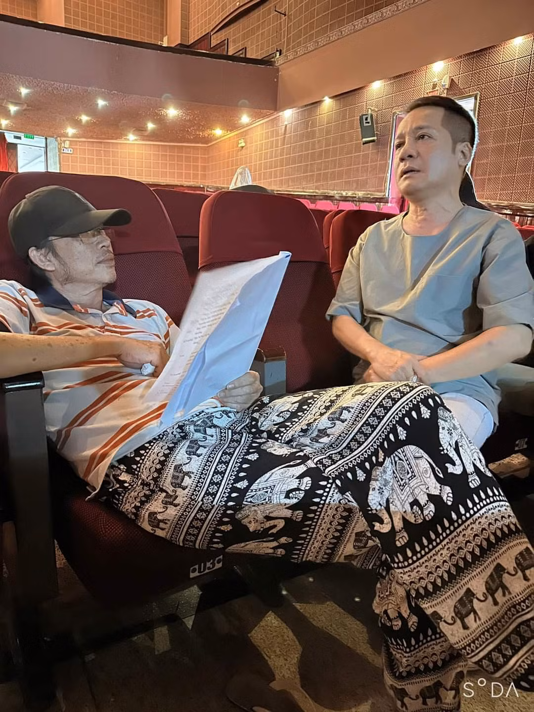 Hoài Linh mệt mỏi tập kịch, Trấn Thành bảnh bao Hoai Linh met moi tap kich, Tran Thanh banh bao