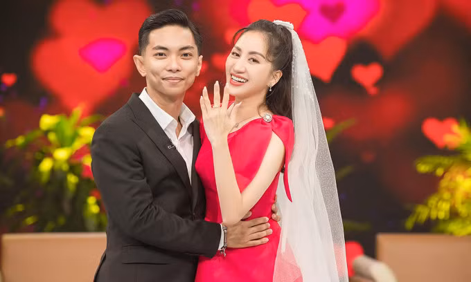 Pham Phuong Thao rang ro sau tai nan, NSND Minh Hoa khoe anh xua-Hinh-10