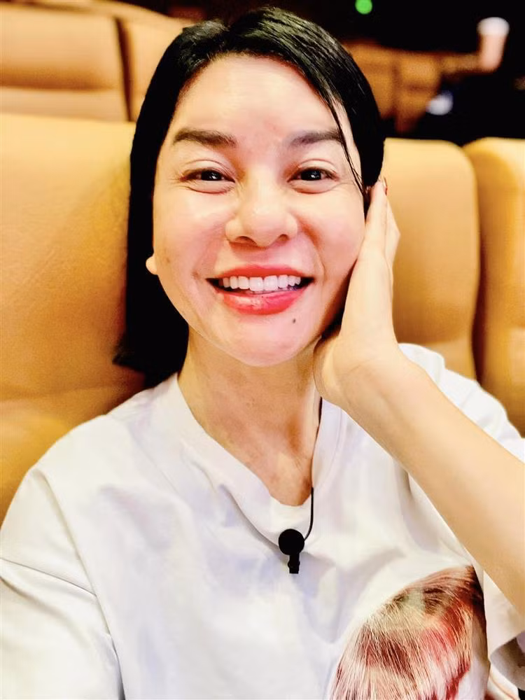 Những hình ảnh được nữ diễn viên chia sẻ kèm theo.