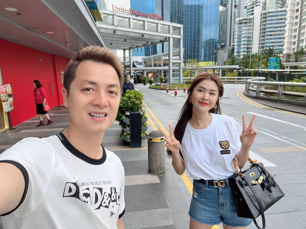 MC Kỳ Duyên trẻ đẹp tuổi U60, Diễm Quỳnh thân thiết Duy Hưng - Hình 12 MC Ky Duyen tre dep tuoi U60, Diem Quynh than thiet Duy Hung-Hinh-12