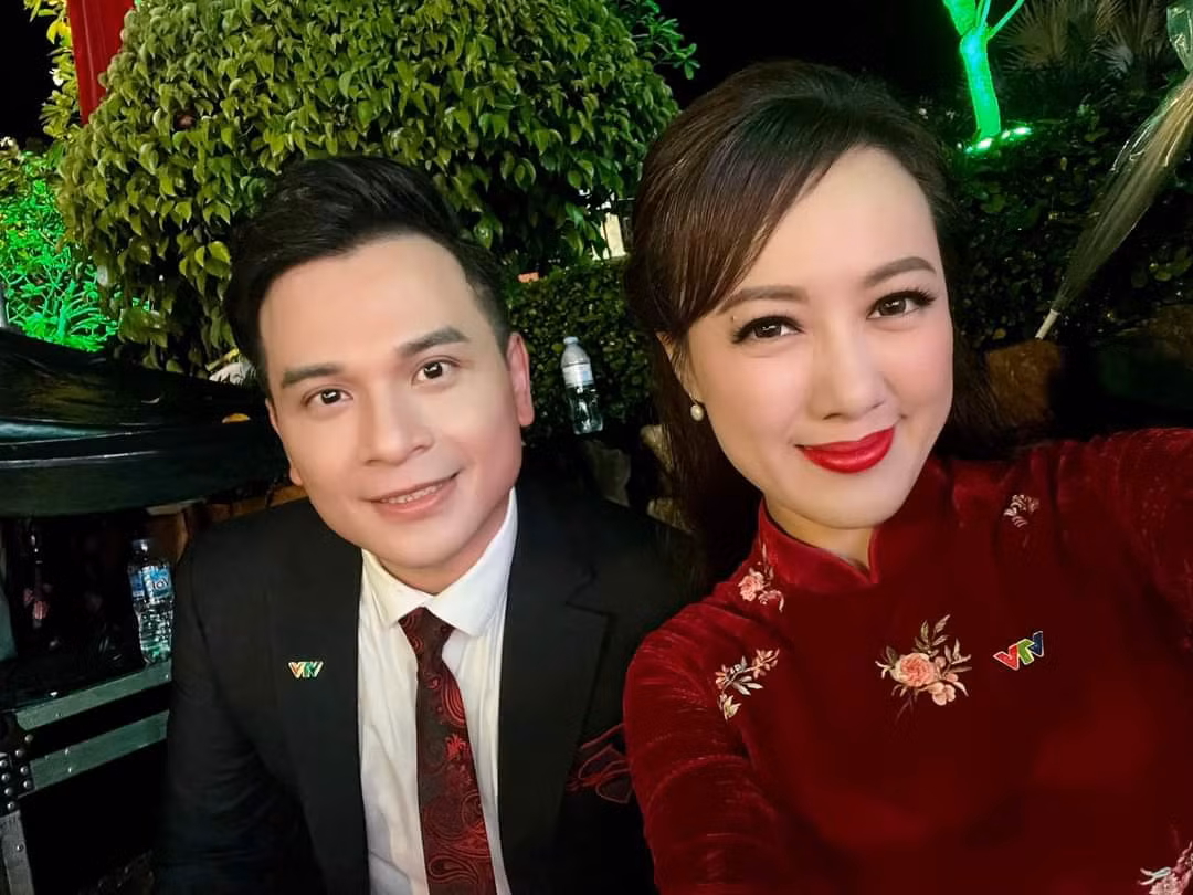 Mạnh Trường khoe con thứ 3, Đan Lê tâm sự buồn - Hình 2 Manh Truong khoe con thu 3, Dan Le tam su buon-Hinh-2