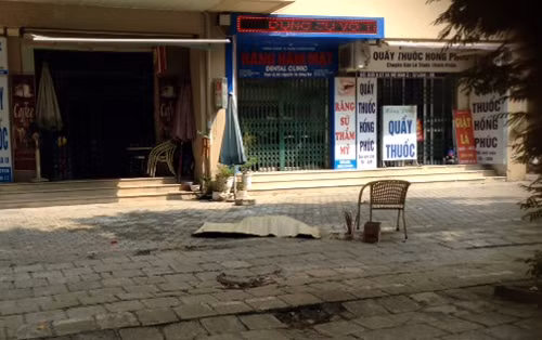 Nơi người phụ nữ rơi từ tầng 7 xuống đất.
