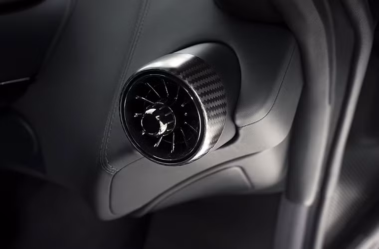 McLaren 650S cực độc với gói 'độ' xe MSO - Hình 2 McLaren 650S cuc doc voi goi 'do' xe MSO-Hinh-2