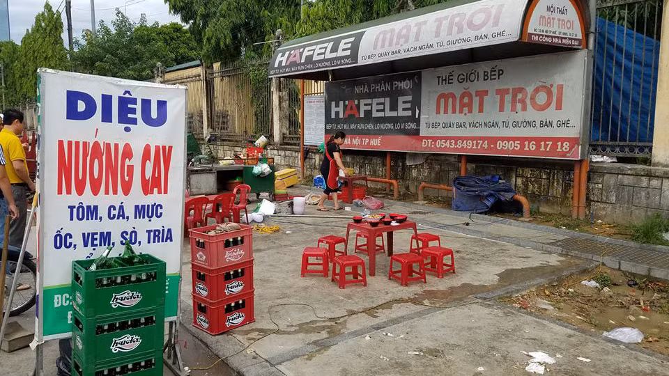 Quán nướng cay Diệu – nơi xảy ra vụ ẩu đả khiến một thanh niên bị đâm chết Quán nướng cay Diệu – nơi xảy ra vụ ẩu đả khiến một thanh niên bị đâm chết