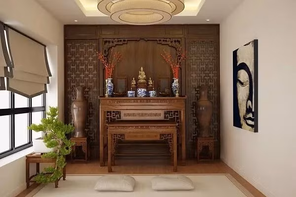 Nếu bạn đặt bàn thờ hướng ngược so với hướng nhà, có thể gây ảnh hưởng đến tình cảm giữa các thành viên trong gia đình hoặc gây khó khăn trong việc hòa hợp, cũng như có thể tác động đến vận may và tài vận.