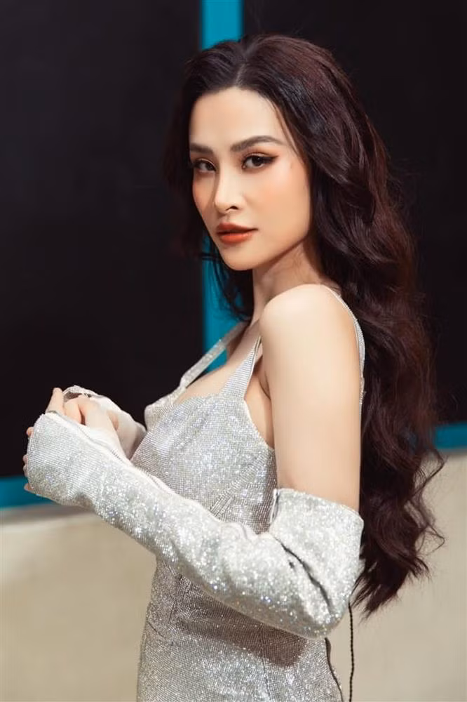 Hoang Thuy Linh 'xin loi cho co': Da den luc sao Viet hoc cach nhan loi?-Hinh-3