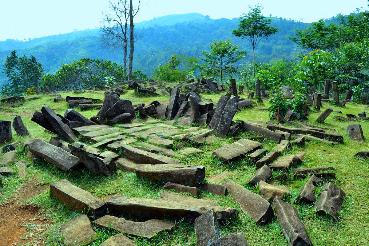 Bi an nui Padang, noi khoi nguon nen van minh nhan loai-Hinh-2