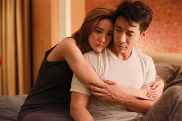 Ban than cua chong sap cuoi hoi mot dieu khien toi chua chat