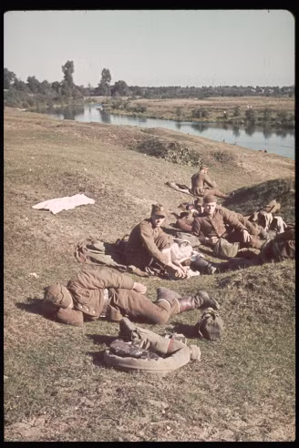 Những tù nhân Ba Lan bị quân đội phát xít Đức bắt làm tù binh năm 1939.