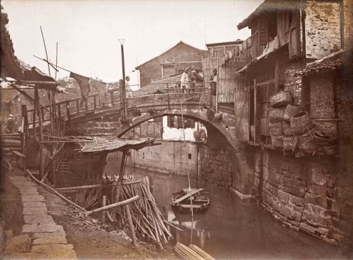 Cận cảnh nơi ở nhếch nhác của người dân Thượng Hải vào khoảng năm 1900.