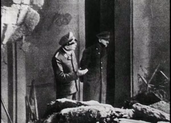 Bức ảnh cuối cùng chụp trùm phát xít Adolf Hitler ngày 30/4/1945.