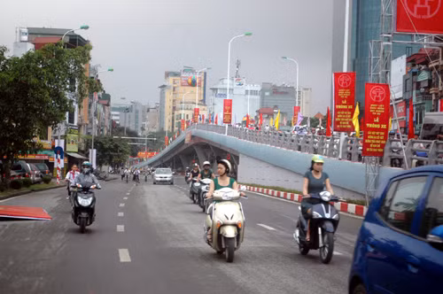 Ngã tư Đại Cồ Việt - Trần Khát Chân sáng nay (30/8) không còn ách tắc.