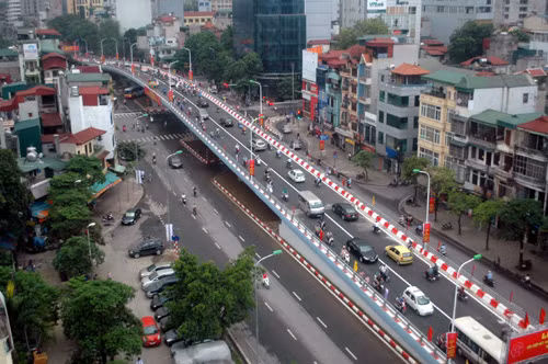 Cây cầu được đầu tư xây dựng bằng nguồn ngân sách TP. Hà Nội với tổng số vốn đầu tư là 181,395 tỷ đồng.