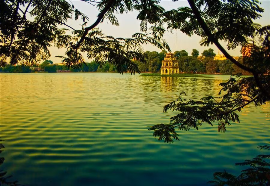 Văn hoá - Hà Thành kim cổ ký: Lý giải nước Hồ Gươm có màu xanh