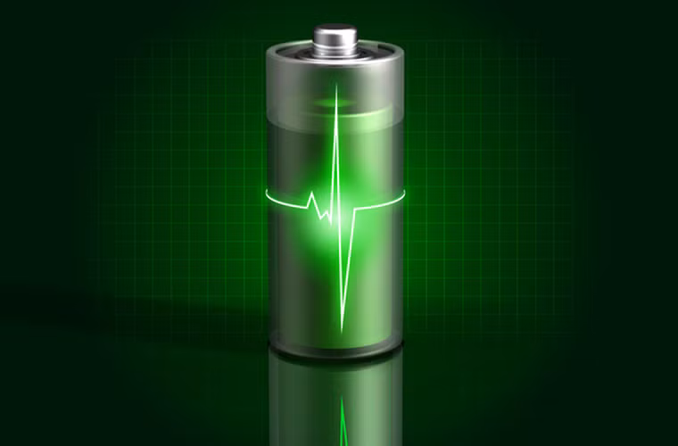PIN NATRI VỚI SỢI GỖ: Được chế tạo từ gỗ và natri, loại pin mới có tên gọi là "sodium-ion" này cho phép nạp lại hơn 400 lần, nhiều nhất trong số các pin nano hiện có. Pin sử dụng các sợi gỗ rất mỏng làm vật liệu nền, lấy natri thay cho lithium. Các sợi gỗ sẽ giúp xử lý hiện tượng co giãn tự nhiên trong pin, là nguyên nhân làm giảm tuổi thọ của các loại pin thông thường. Dự kiến pin được thương mại hóa trong 5-10 năm tới.