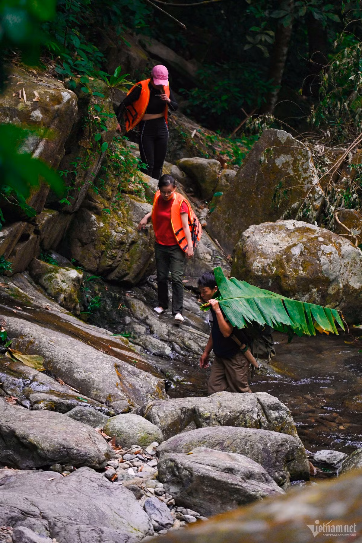 Hanh trinh leo deo, vuot suoi trekking Cua Tu-Hinh-8